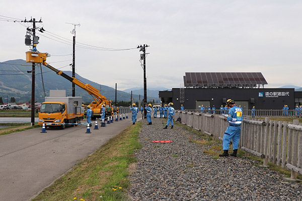 地域防災拠点の「道の駅」で初開催！最新のＥＶも活用！ 社外との連携で実効性のある訓練に！ イメージ3