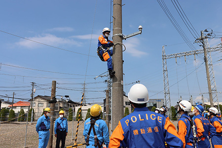 昇柱・昇塔訓練を実施！墜落体験も1