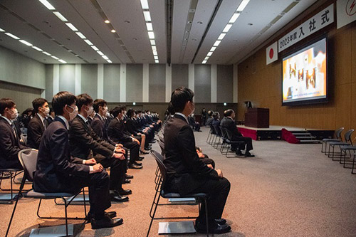 当日の新入社員の皆さんの様子です イメージ6