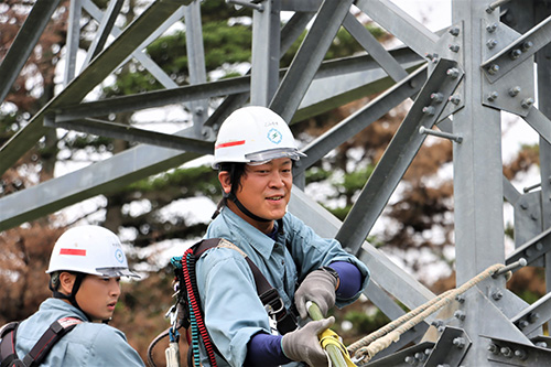 工事会社は若手社員を中心に、１３社から合計３２名が参加