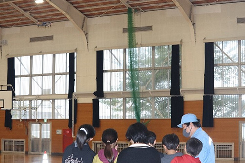 配電部門の仕事体験も！高所作業車・ドローン・配電資材に興味津々 イメージ2