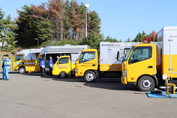 東北電力NW　配電部門の機材展示も行われました イメージ1
