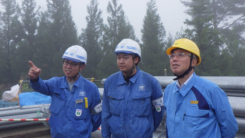 鉄塔組立工事の安全パトロールを実施 イメージ2