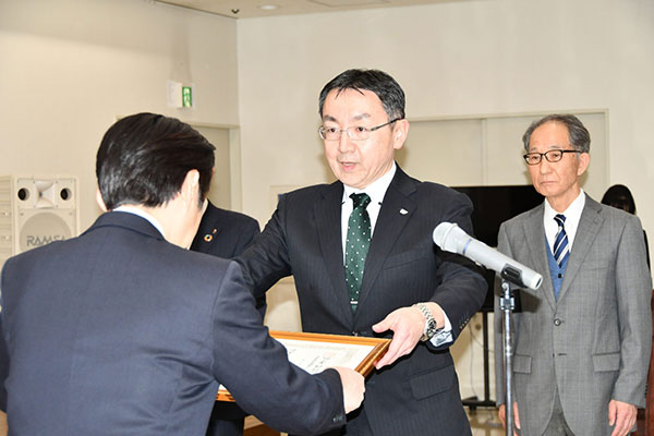 表彰式の様子 イメージ1