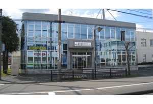 三沢電力センター外観