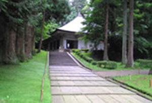 世界遺産に登録されている平泉の中尊寺金色堂