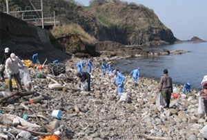 青海川海岸清掃